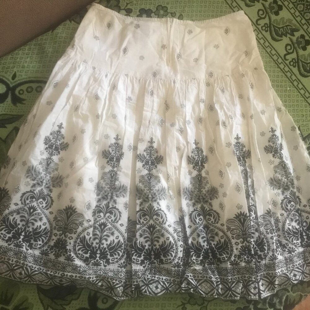 Piace Boutique Black and White Bohemian Midi Skirt with the lining
